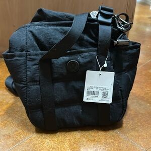 Dash all day bucket bag